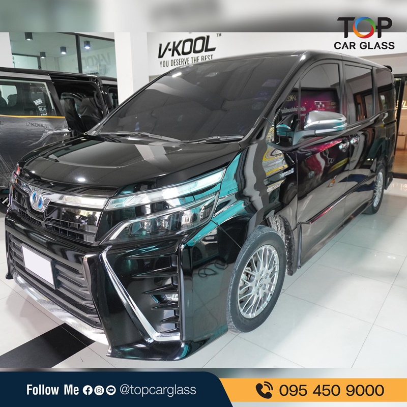 รถตู้ TOYOTA VOXY ติดฟิล์มกรองแสงรถยนต์ V-KOOL BlackxEV